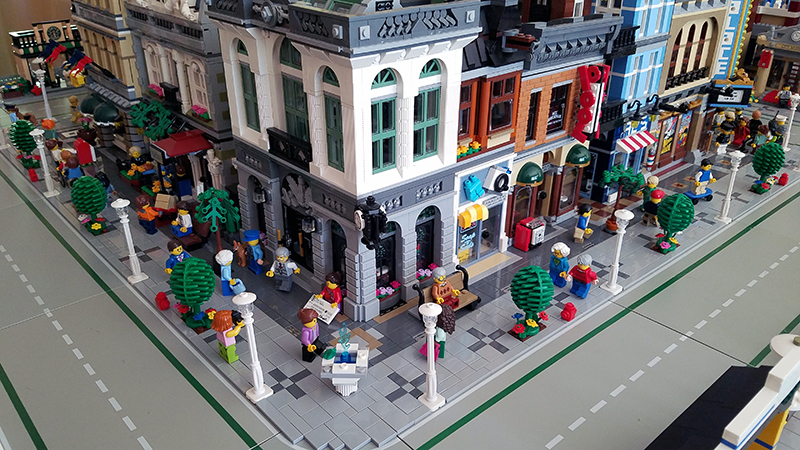 LEGO City Downtown Buildings